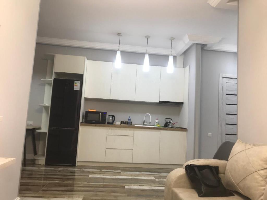 Батуми: Studio Apartment In Batumi. With Mountain View