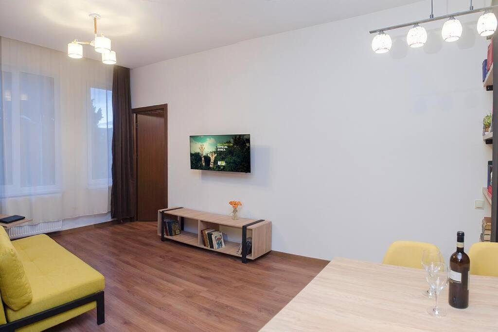 Тбилиси: One Bedroom Apartment Near Fabrica