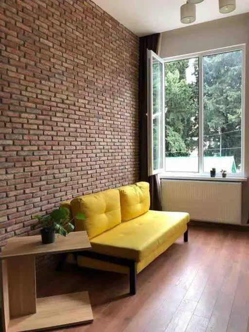 Тбилиси: One Bedroom Apartment Near Fabrica