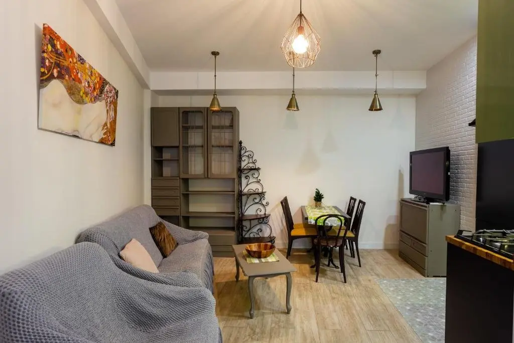 Тбилиси: Modern 1Br Apartment In The Center