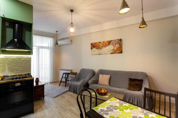 Тбилиси: Modern 1Br Apartment In The Center