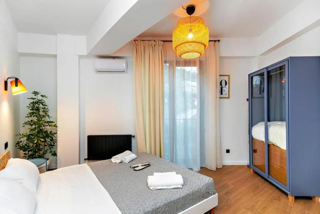 Тбилиси: Stylish 2BR apt w huge terrace in Old Tbilisi