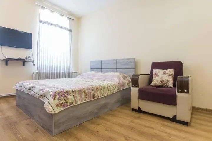 Тбилиси: New Studio in Old Tbilisi Sololaki