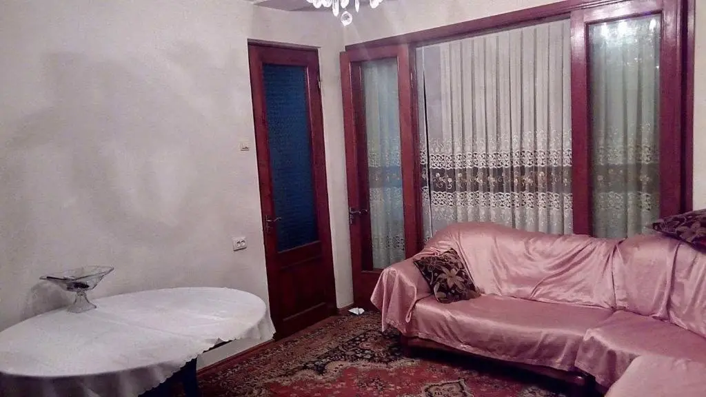 Батуми: Pirosmani 8 Apartment