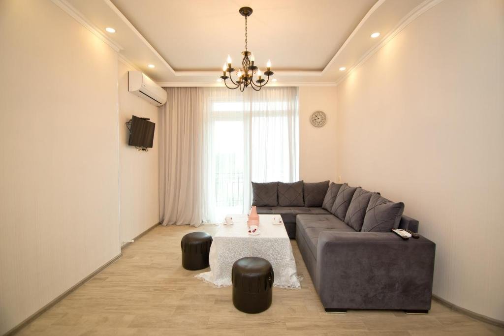 Батуми: Mishka's Stylish Apartment 63