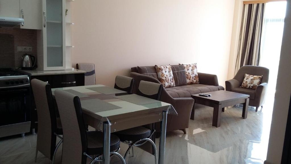 Батуми: Mountain View Apartment Near Seaside