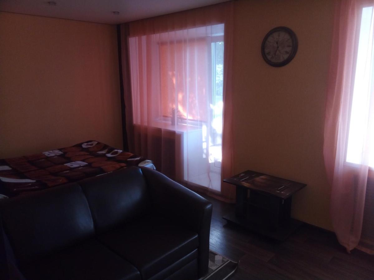 Рыбинск: Apartment on Furmanova 1a