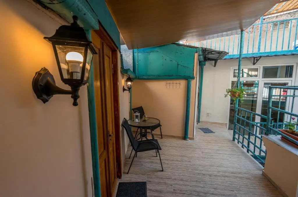 Тбилиси: Next Door Loft In Central Tbilisi From 4 To 6 People