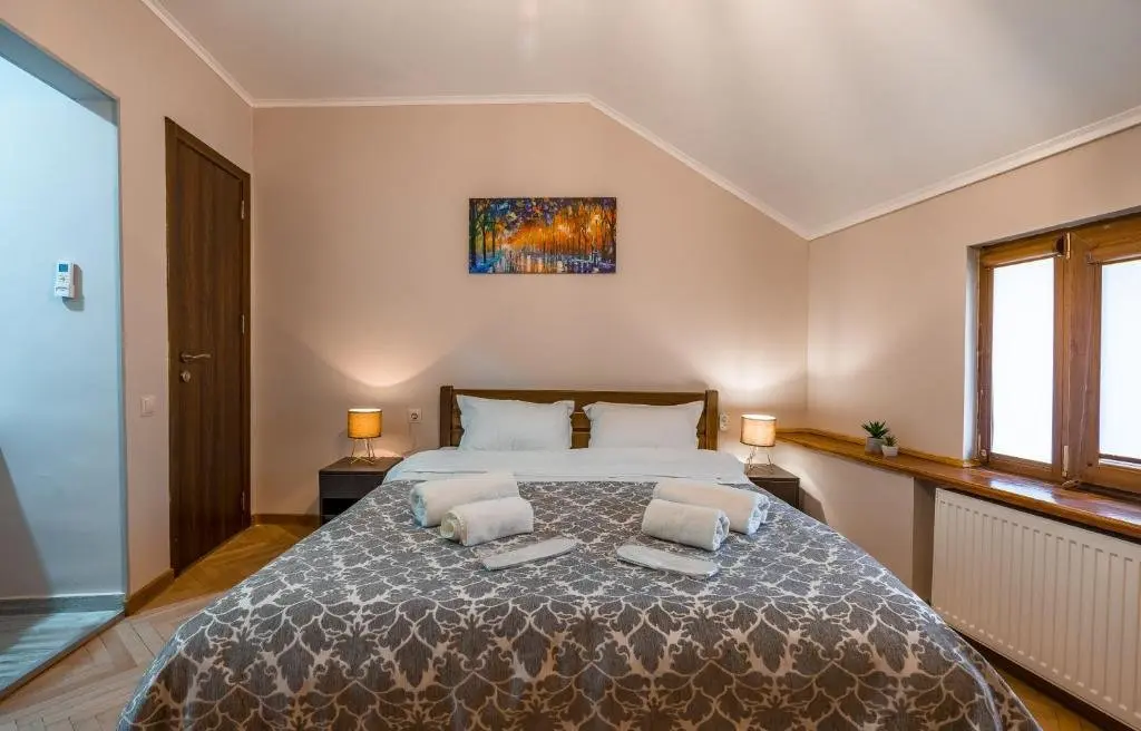 Тбилиси: Next Door Loft In Central Tbilisi From 4 To 6 People
