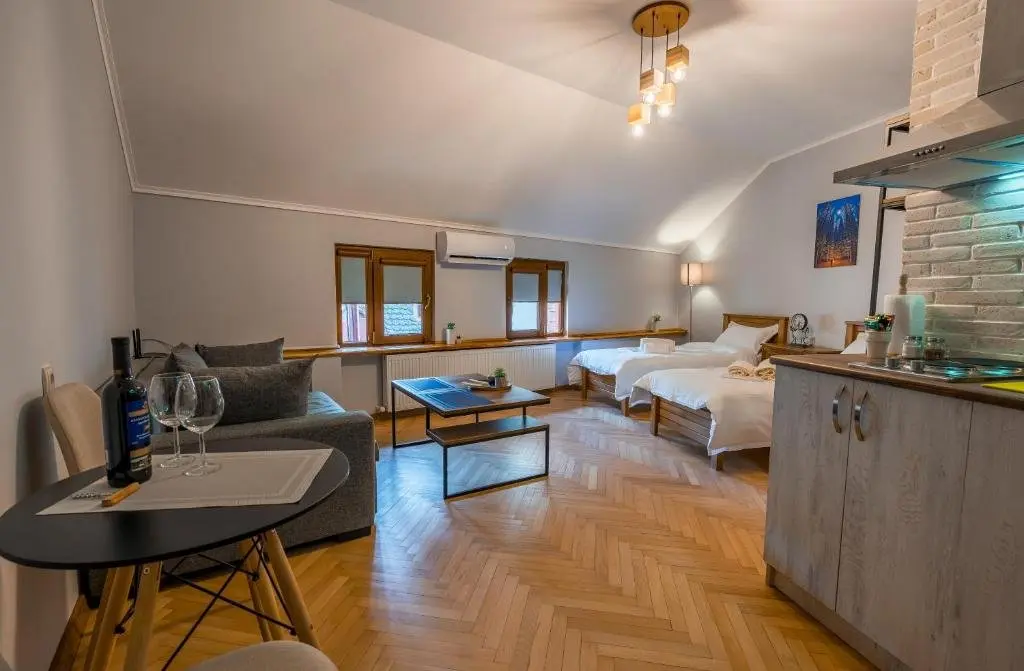 Тбилиси: Next Door Loft In Central Tbilisi From 4 To 6 People