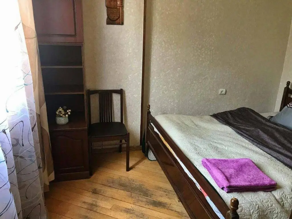 Тбилиси: Mzias Apt 4