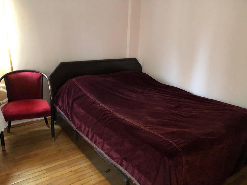 Батуми: Small Flat At Piazza
