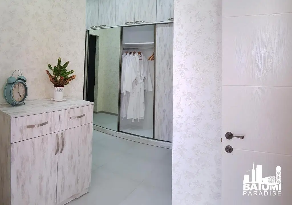 Батуми: Spaceous Apartment 10 Minutes From The Beach