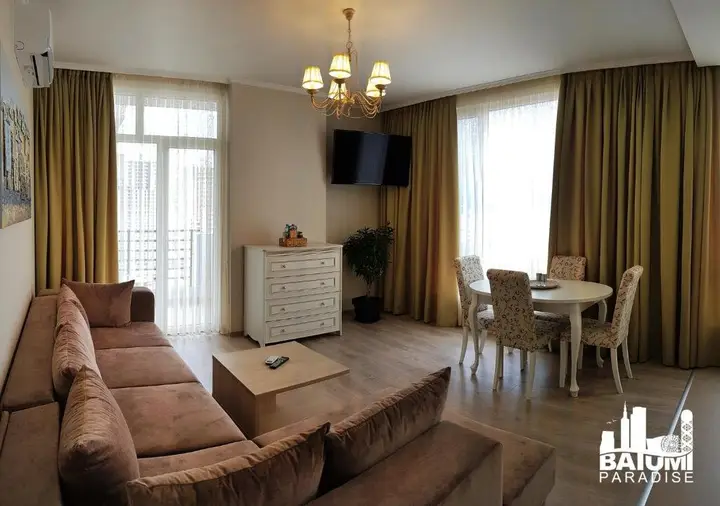 Батуми: Spaceous Apartment 10 Minutes From The Beach
