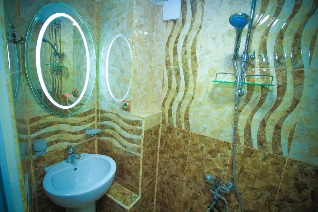 Тбилиси: Old Tbilisi Located Appt in 19th Century House