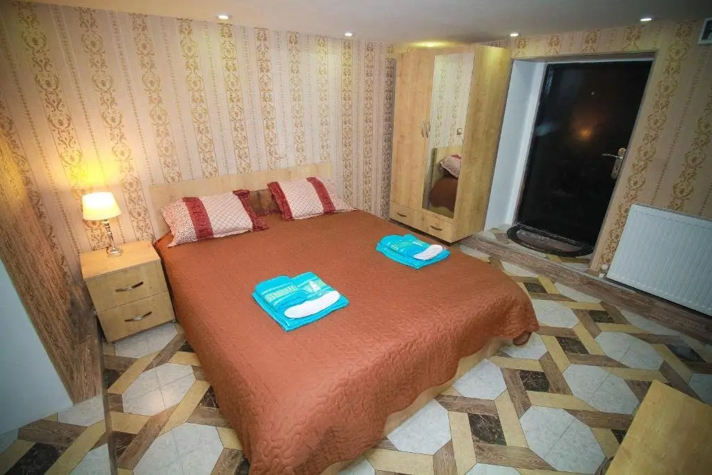 Тбилиси: Old Tbilisi Located Appt in 19th Century House
