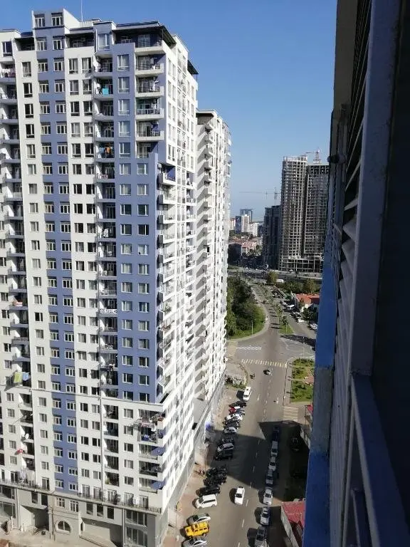 Батуми: Pirosmani Street 16 322