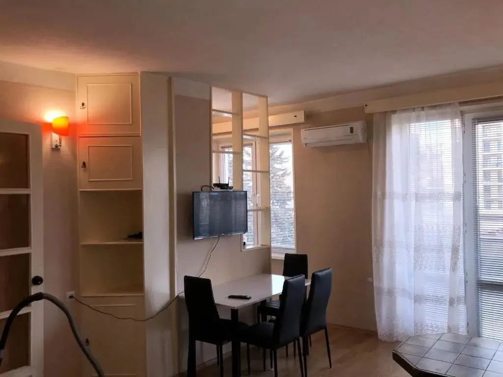 Тбилиси: Old Tbilisi Home Near Metro Isani And 300 Aragveli