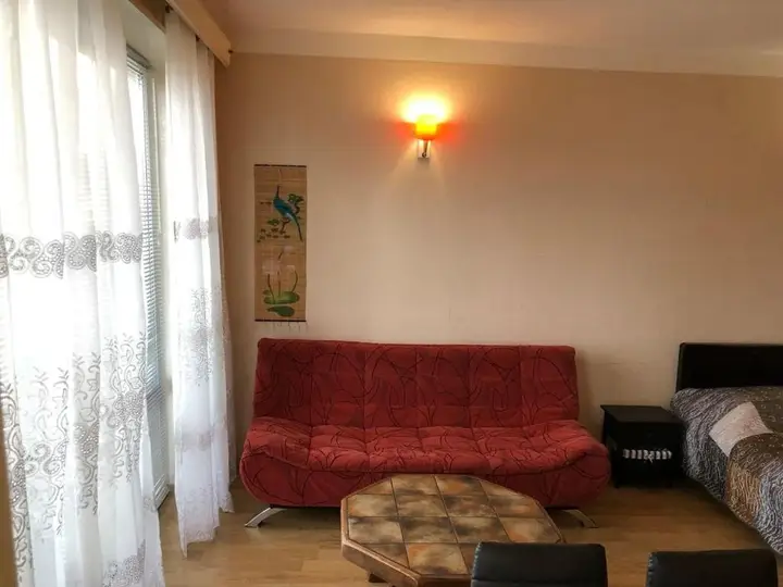 Тбилиси: Old Tbilisi Home Near Metro Isani And 300 Aragveli