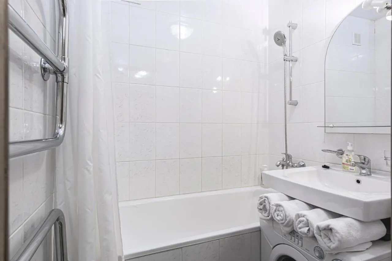 Ярославль: БЕСКОНТАКТНОЕ ЗАСЕЛЕНИЕ - GoldenRingApartments - Super Location, Shedrina 38