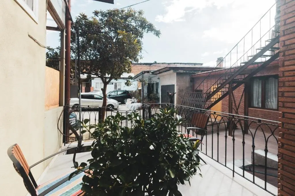 Тбилиси: Stylish Apartment In Old Tbilisi Near Fabrika