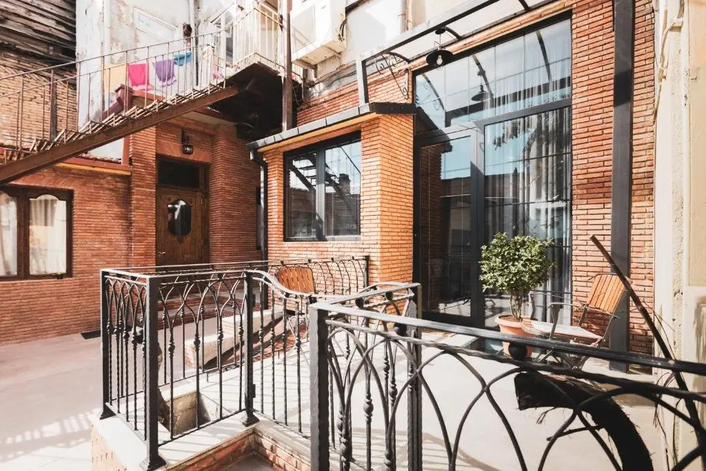 Тбилиси: Stylish Apartment In Old Tbilisi Near Fabrika
