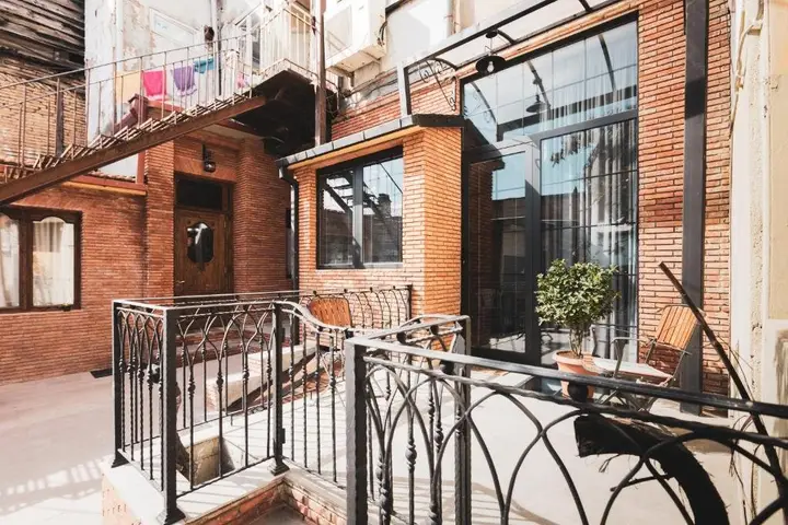 Тбилиси: Stylish Apartment In Old Tbilisi Near Fabrika
