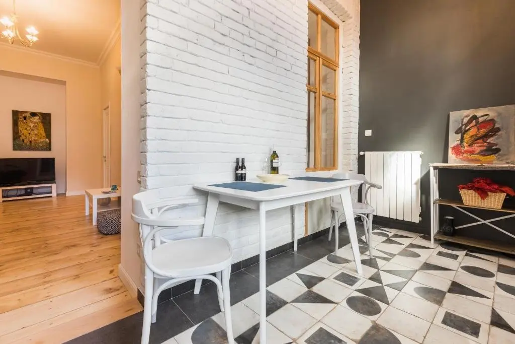 Тбилиси: Stylish Apartment In Old Tbilisi Near Fabrika