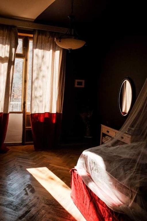 Тбилиси: Razor Art House
