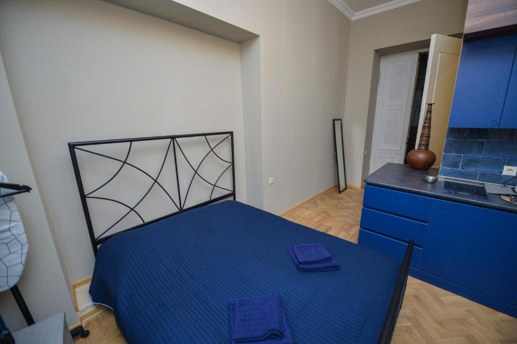 Тбилиси: Modern Studio In Old Tbilisi Near Rustaveli