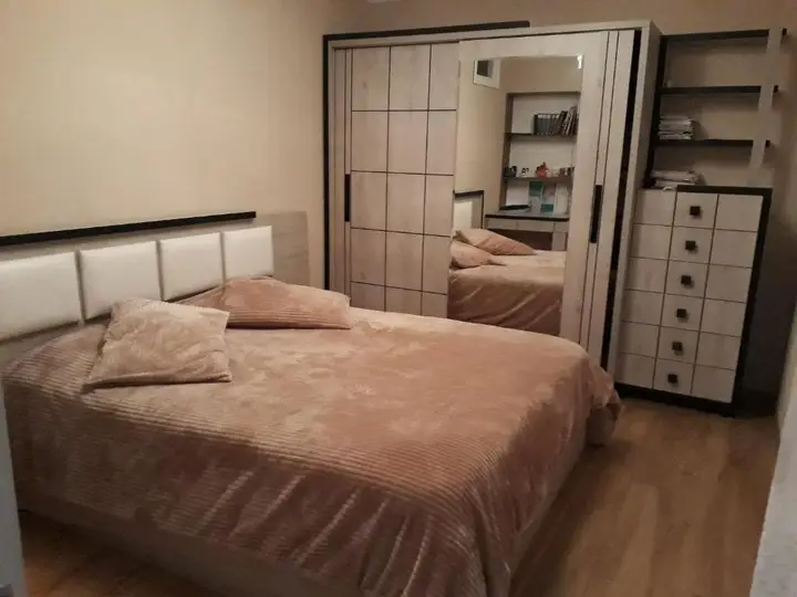 Батуми: Ramazi's Apartment