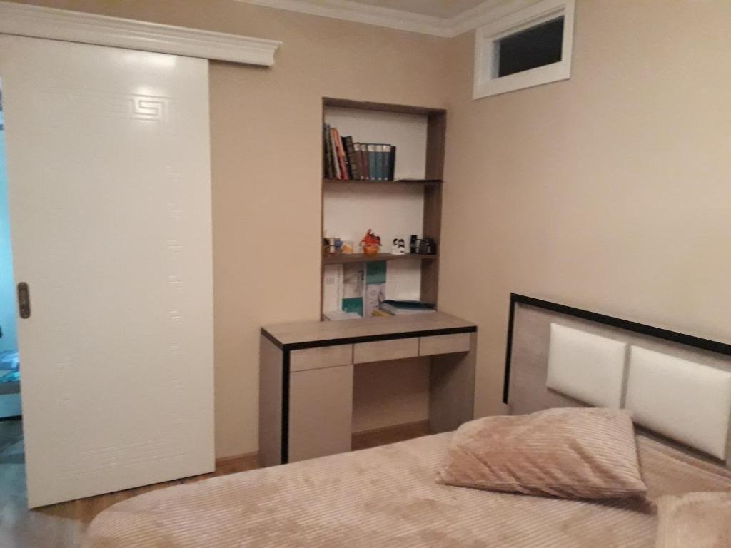 Батуми: Ramazi's Apartment