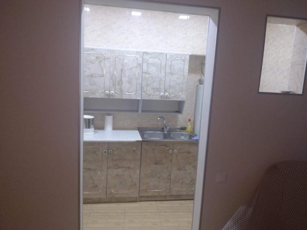 Тбилиси: Tbilisi D. Agmashenebeli Avenue 35 Apartment