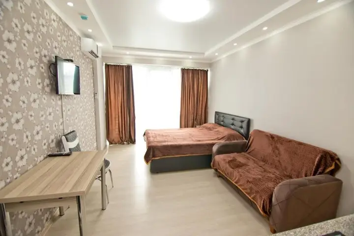 Батуми: Travels In Batumi At Orby Beach Tower.3115