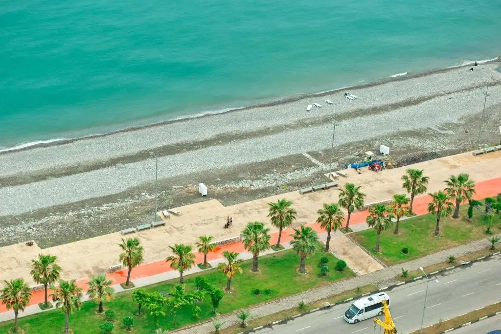 Батуми: Travels In Batumi At Orby Beach Tower.3115