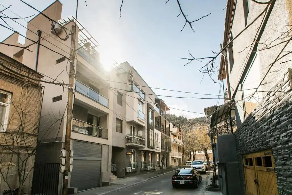 Тбилиси: Newly Built 2 Bedroom Apartment In Old Tbilisi.