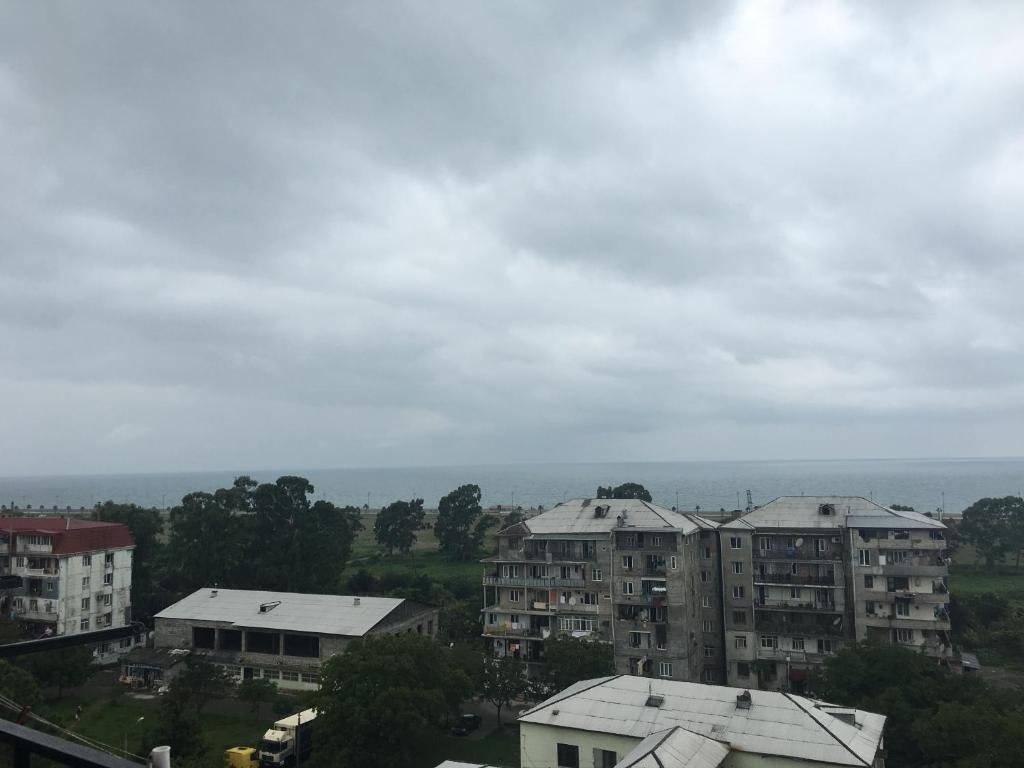 Батуми: The Flat Is Located In Gonio, Near Gonio Fortress, 300 Meters From The Sea. It S On The Ninth Floor. Elevator Is Available.