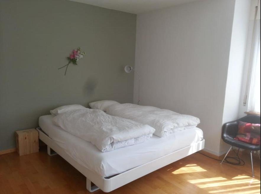 Тбилиси: Stadt Zurich Kleines Studio Beim Albisriederplatz
