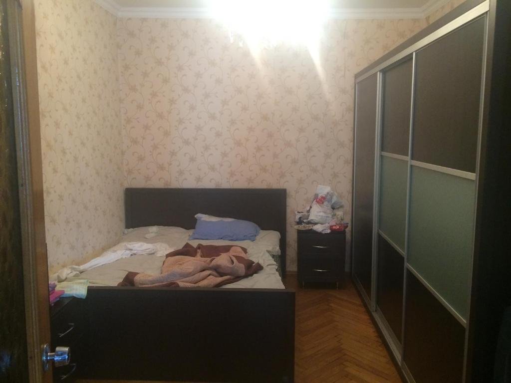 Батуми: Ninoshvilis 27