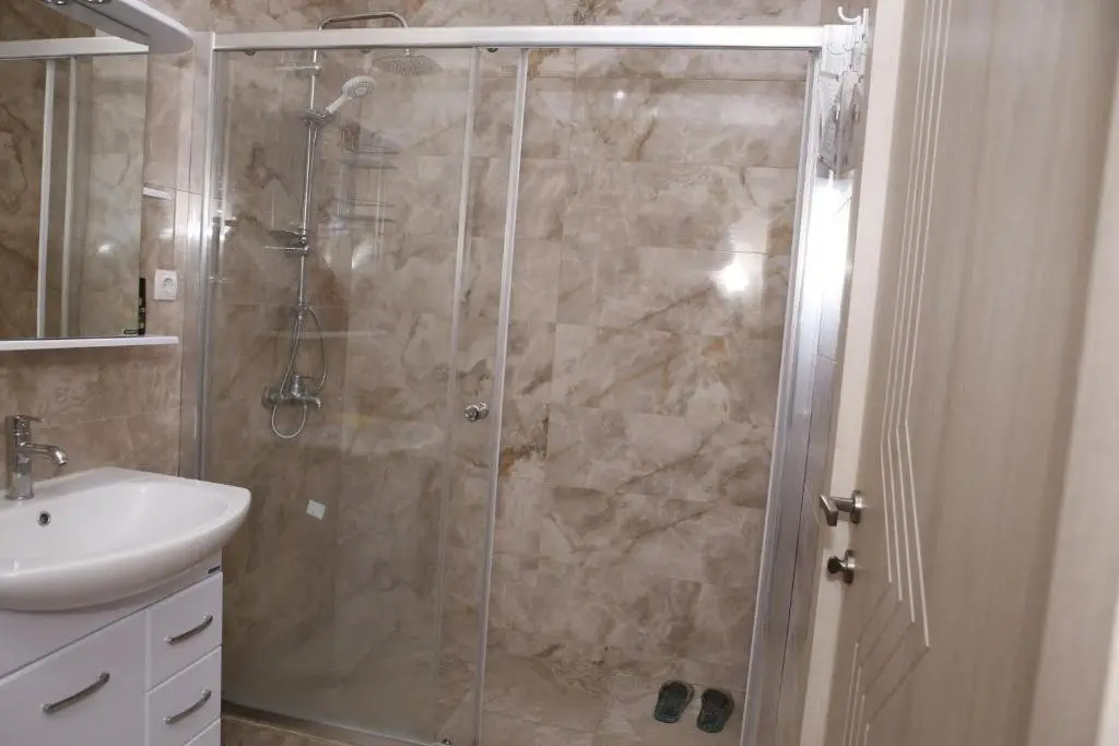 Тбилиси: New 2 Bdr Apartment Sololaki