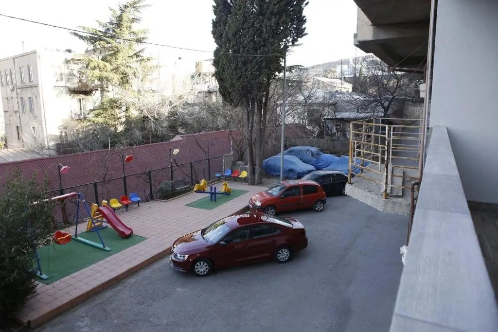 Тбилиси: New 2 Bdr Apartment Sololaki