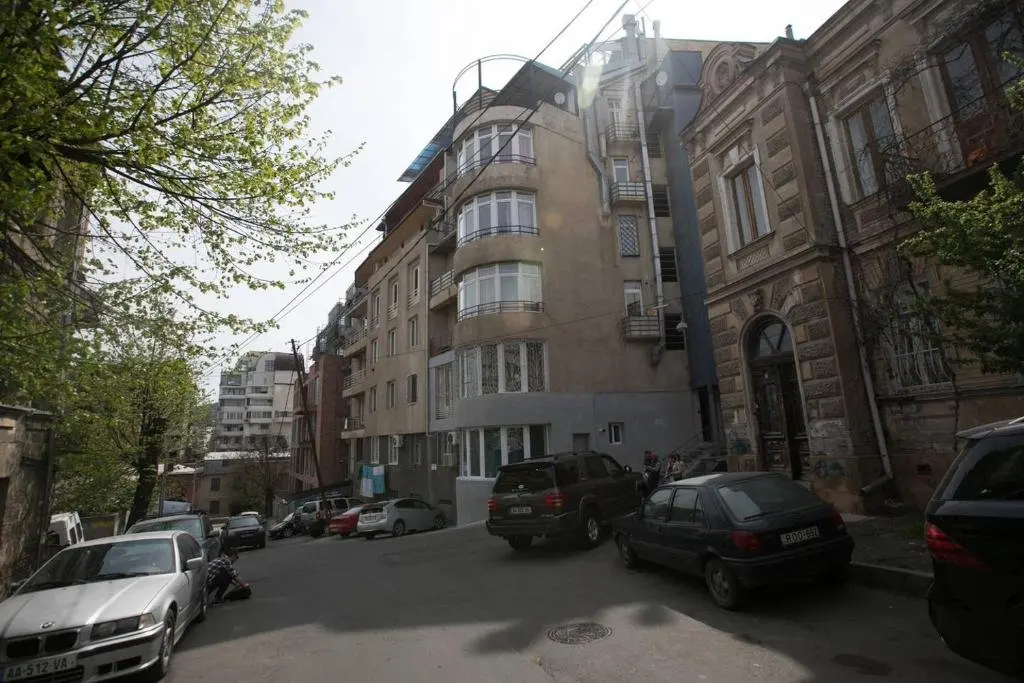 Тбилиси: Soaked 1Br Apartment W Balcony In Of Tbilisi