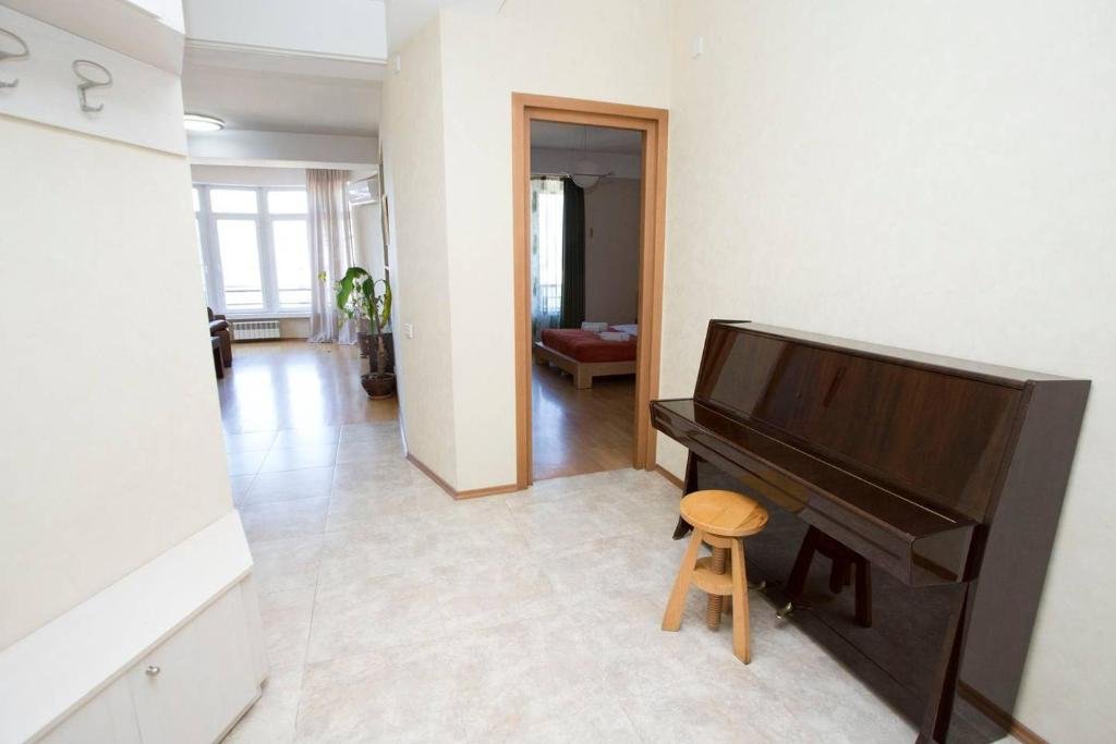 Тбилиси: Soaked 1Br Apartment W Balcony In Of Tbilisi