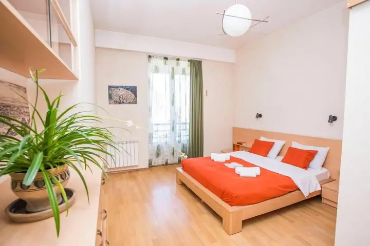 Тбилиси: Soaked 1Br Apartment W Balcony In Of Tbilisi