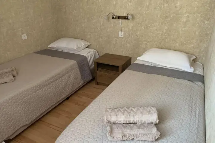Тбилиси: Private House,In 10 Min. To Fabrika, Agmashenebeli Ave. And Railway Station