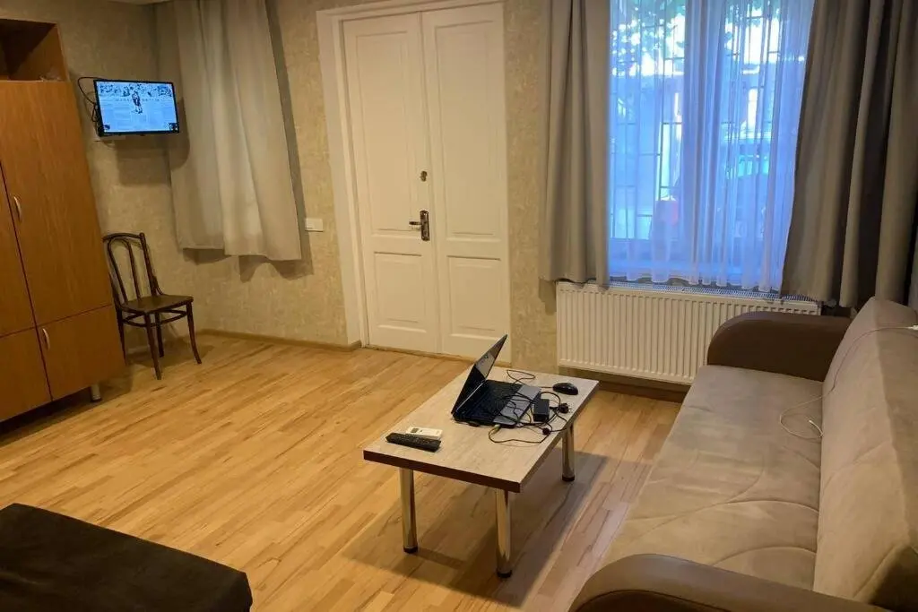 Тбилиси: Private House,In 10 Min. To Fabrika, Agmashenebeli Ave. And Railway Station
