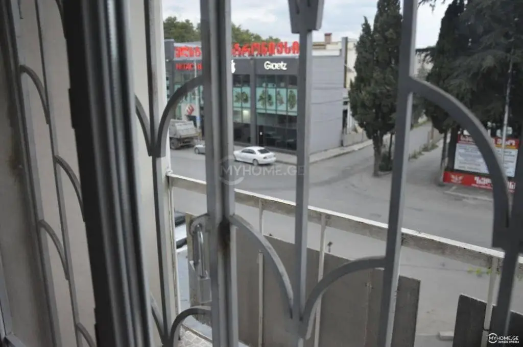 Кутаиси: Think Outside The My House