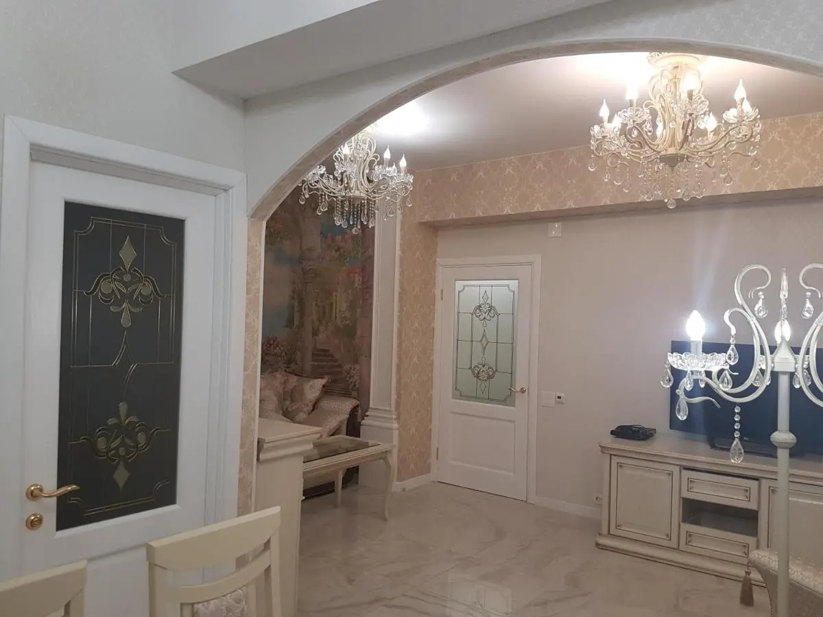 Рыбинск: Apartment Royal Fleur de Lys Королевская Лилия