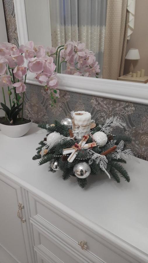 Рыбинск: Apartment Royal Fleur de Lys Королевская Лилия
