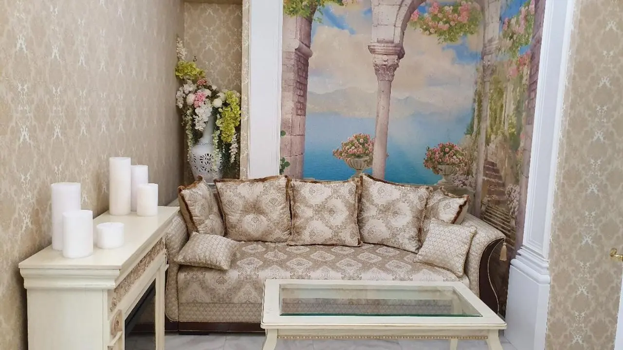 Рыбинск: Apartment Royal Fleur de Lys Королевская Лилия